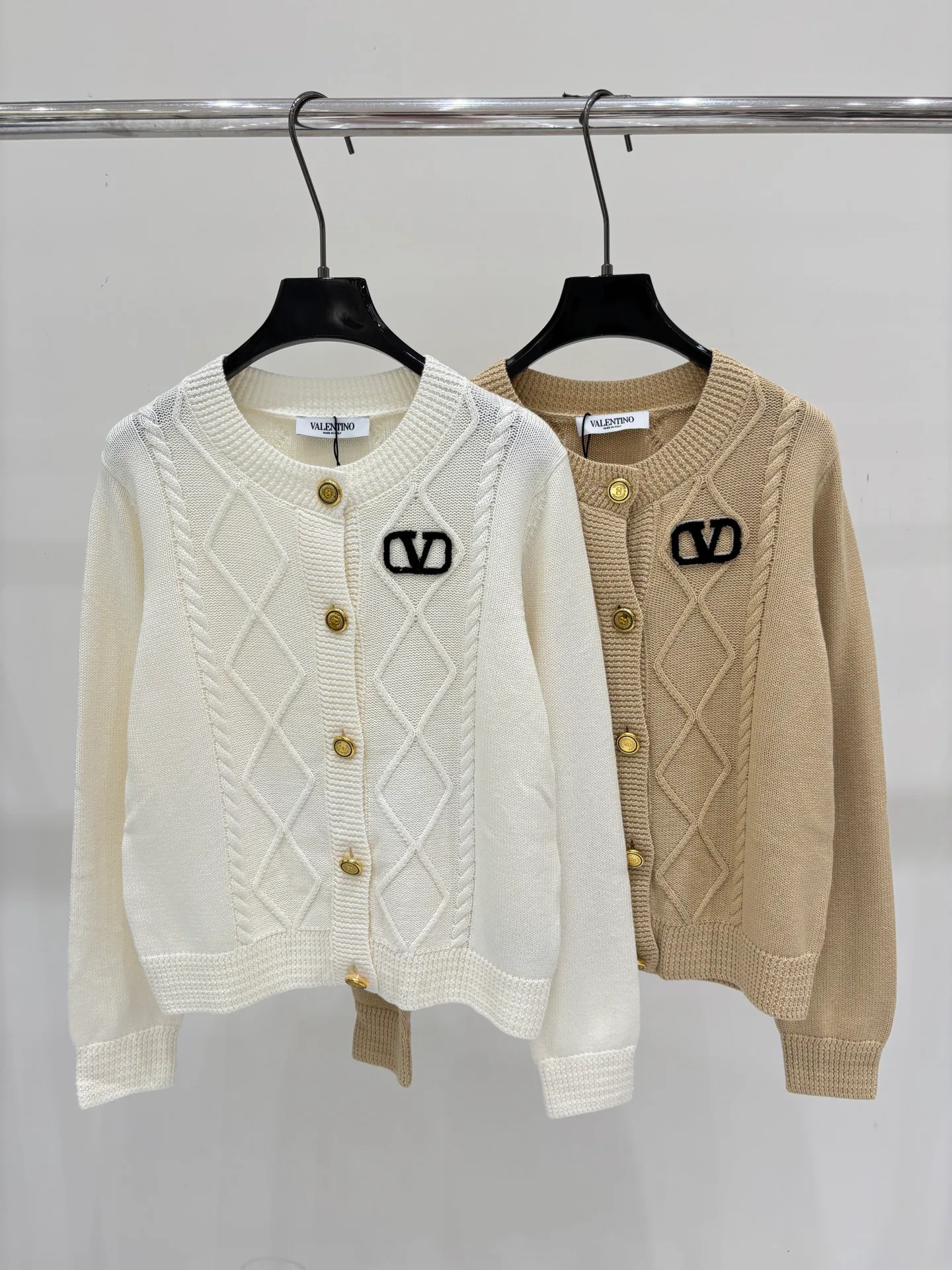 Women's Jumpers And Sweaters VALENTINO 18540330