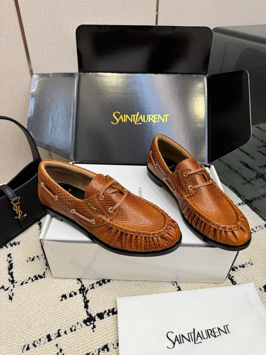 Women's Loafers And Moccasins SAINT LAURENT 17816912
