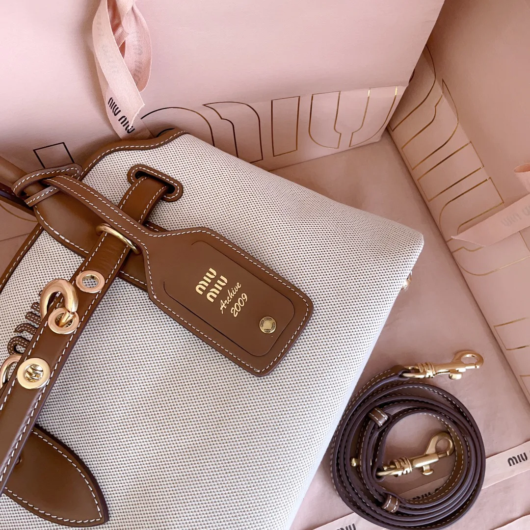 Классические Сумки Женские Miu Miu 18602523