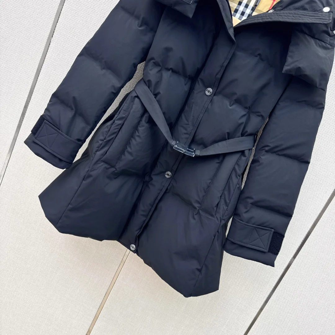 Women's Jackets And Down Jackets BURBERRY 18334417