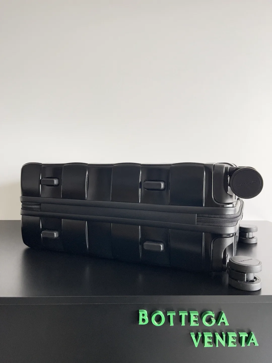 Suitcases BOTTEGA VENETA 17179060