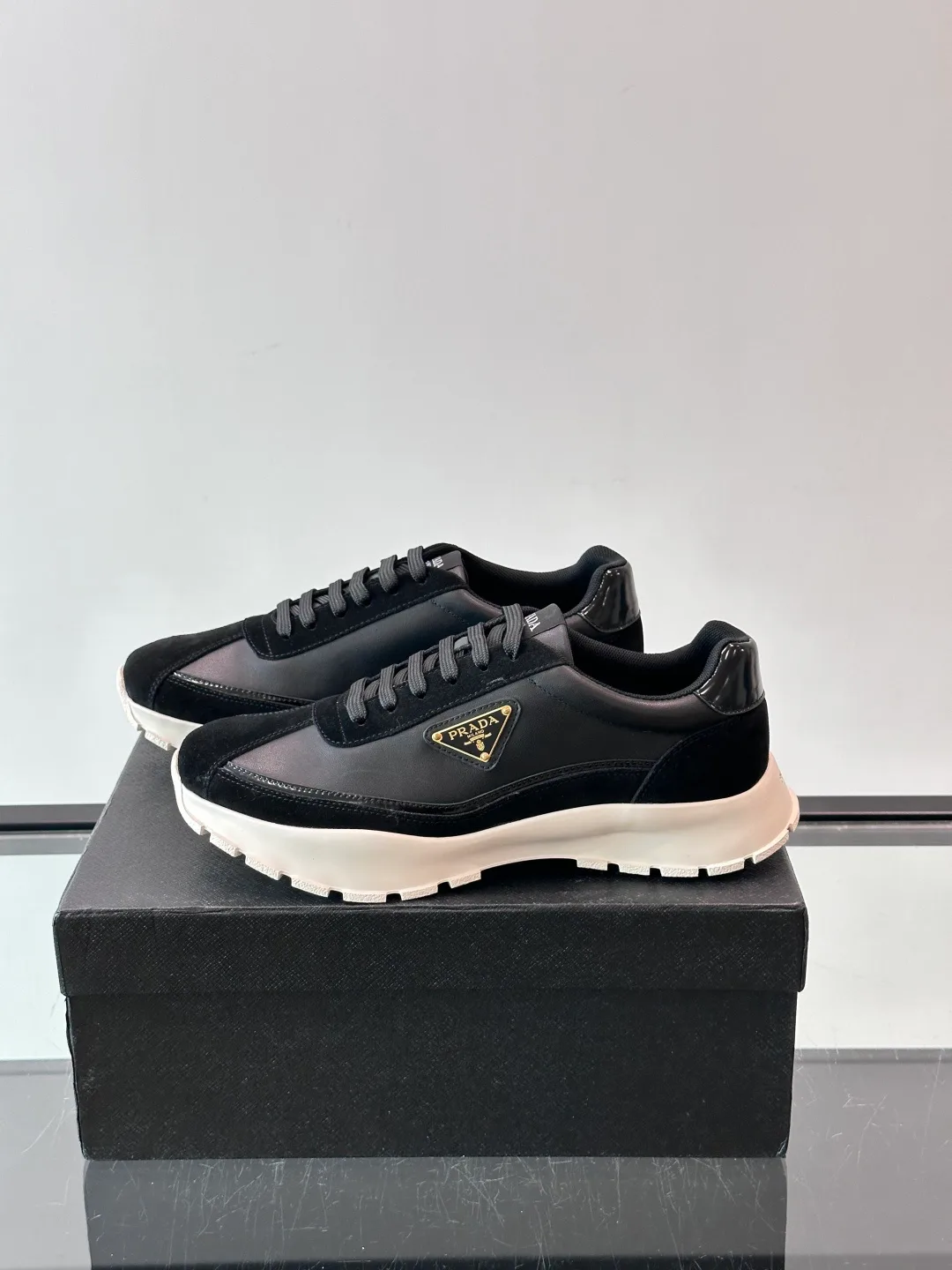 Women's Sneakers PRADA 18500610