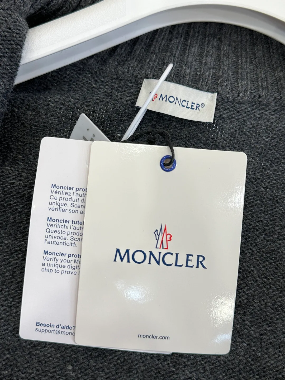 Men's Jumpers And Sweaters MONCLER 18260875