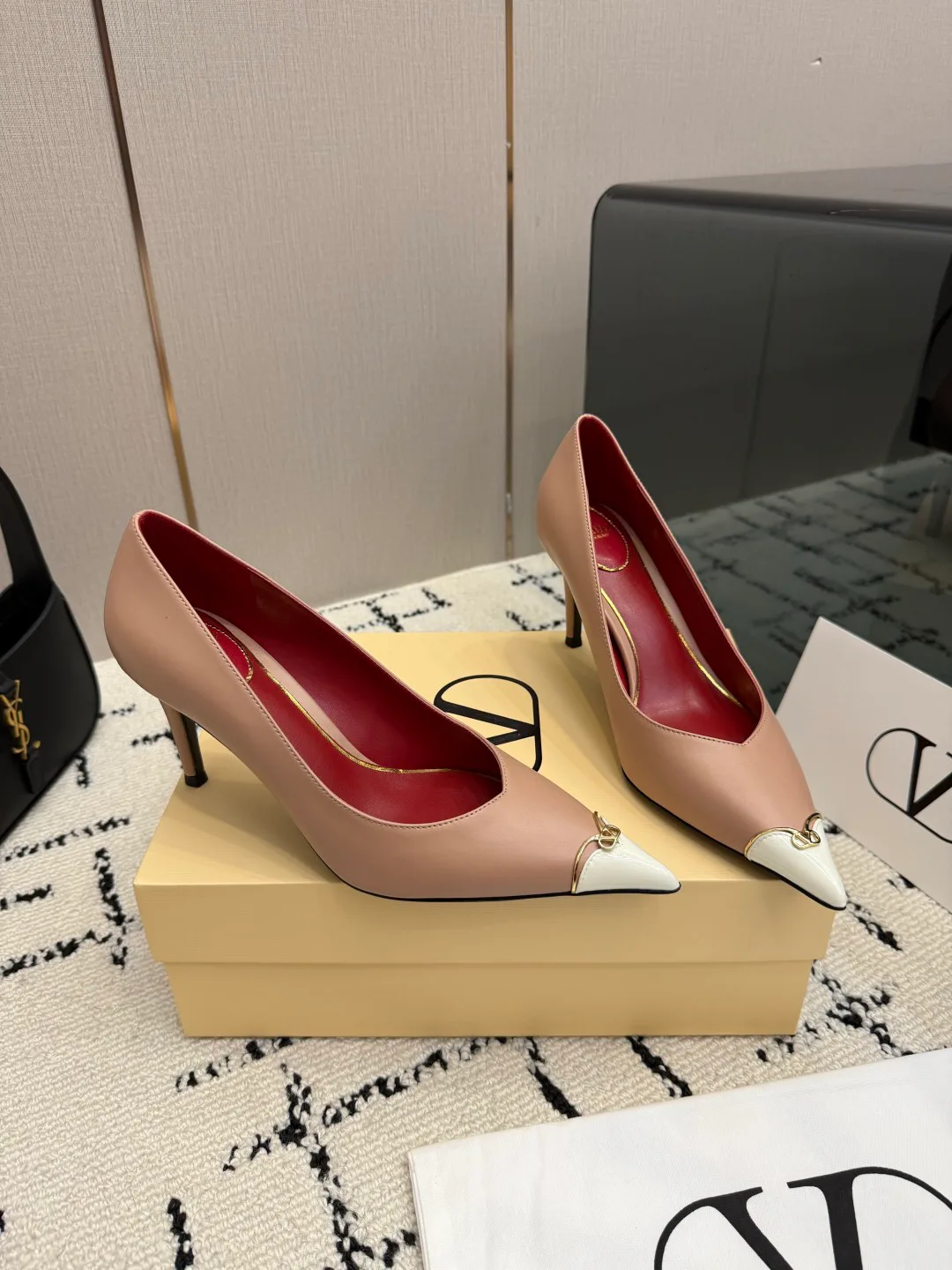 Women's Heels VALENTINO 17937557