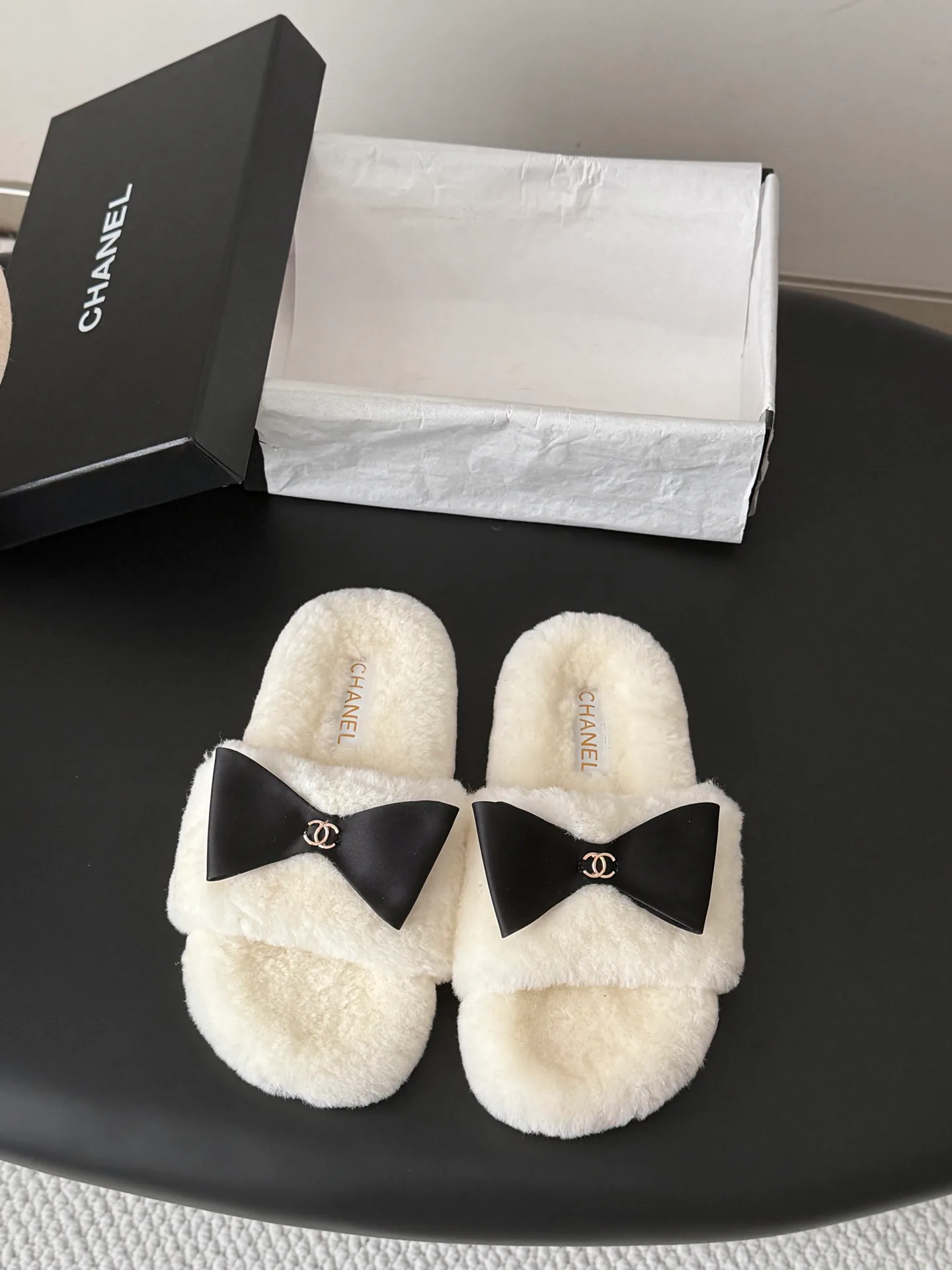 Women's Slippers CHANEL 18359344