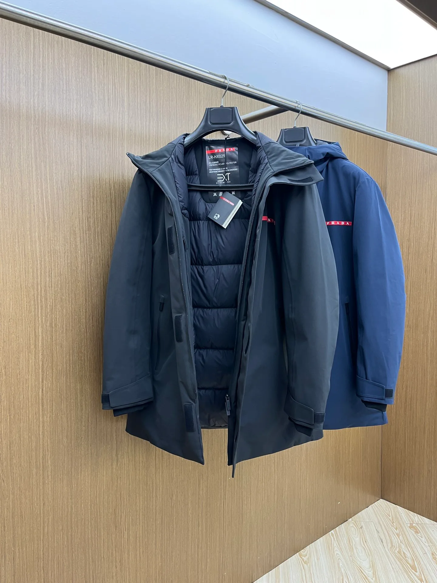 Men's Jackets And Down Jackets PRADA 18194603