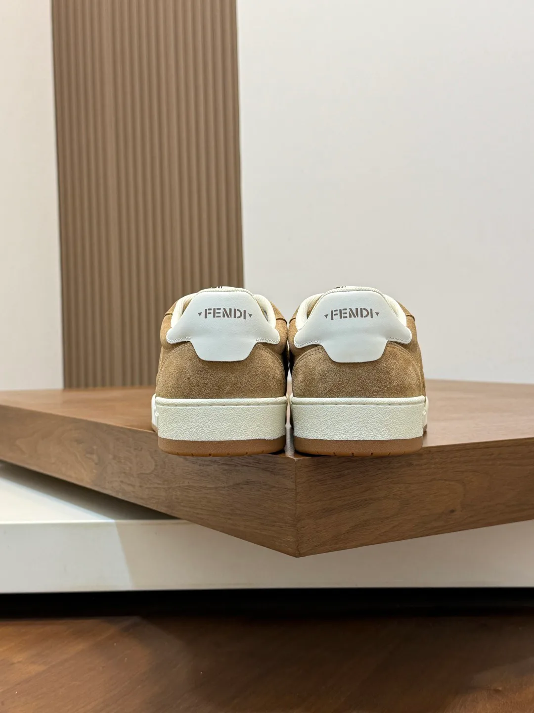 Women's Sneakers FENDI 18116590