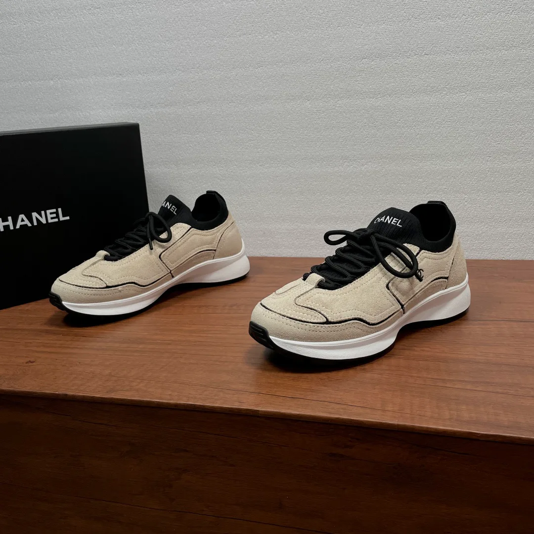 Women's Sneakers CHANEL 17542464