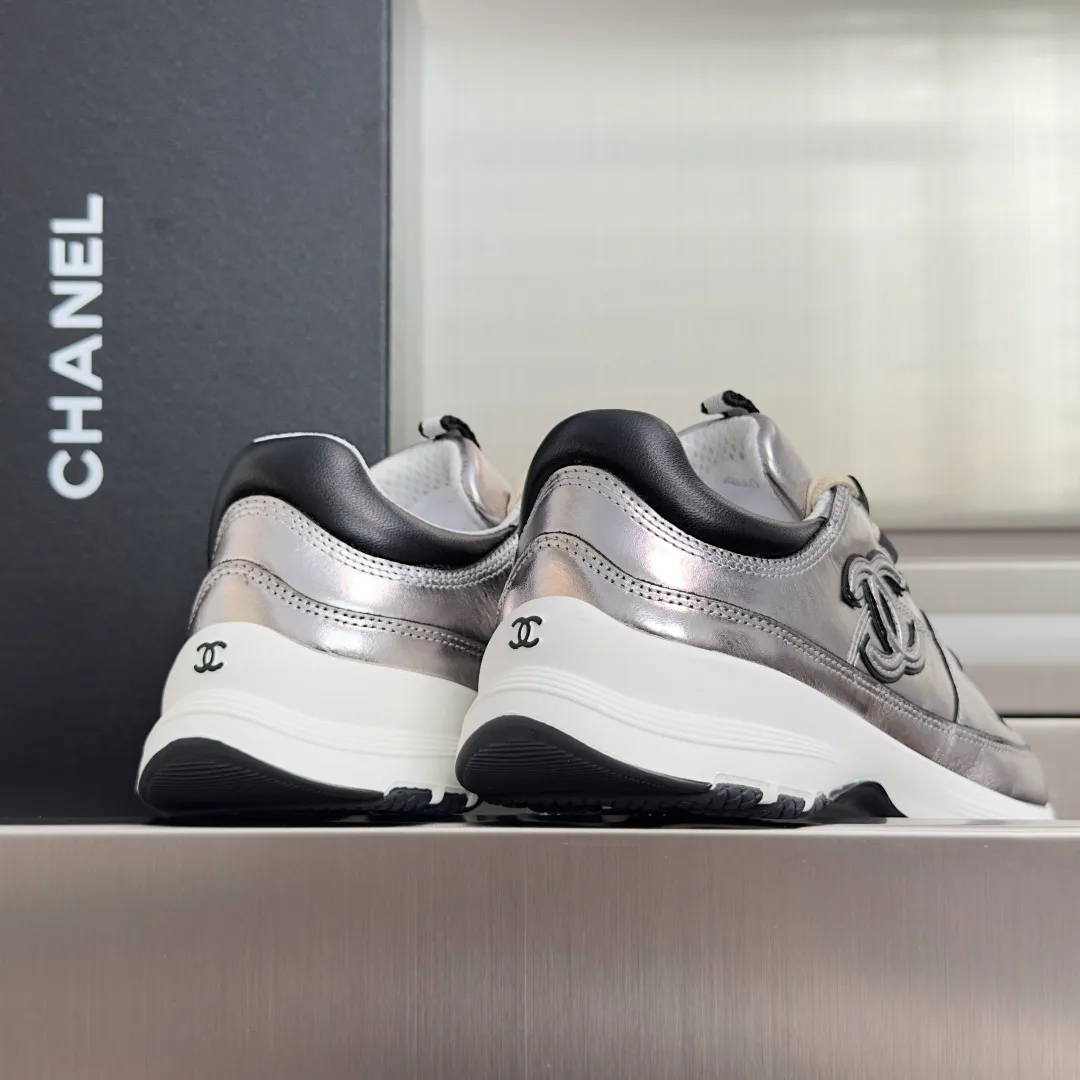 Кроссовки Женские Chanel 18604261