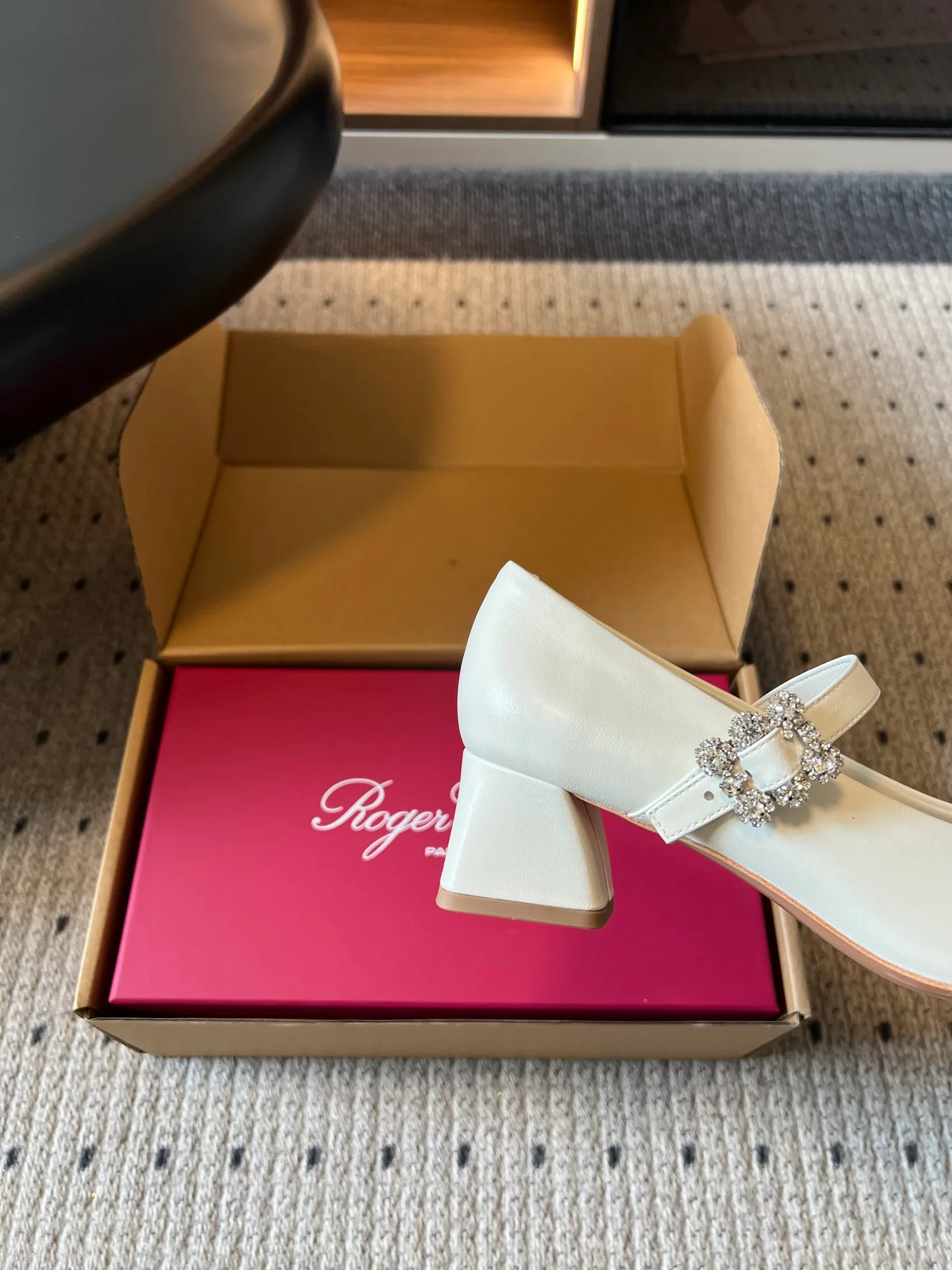 Women's Heels ROGER VIVIER 17860671
