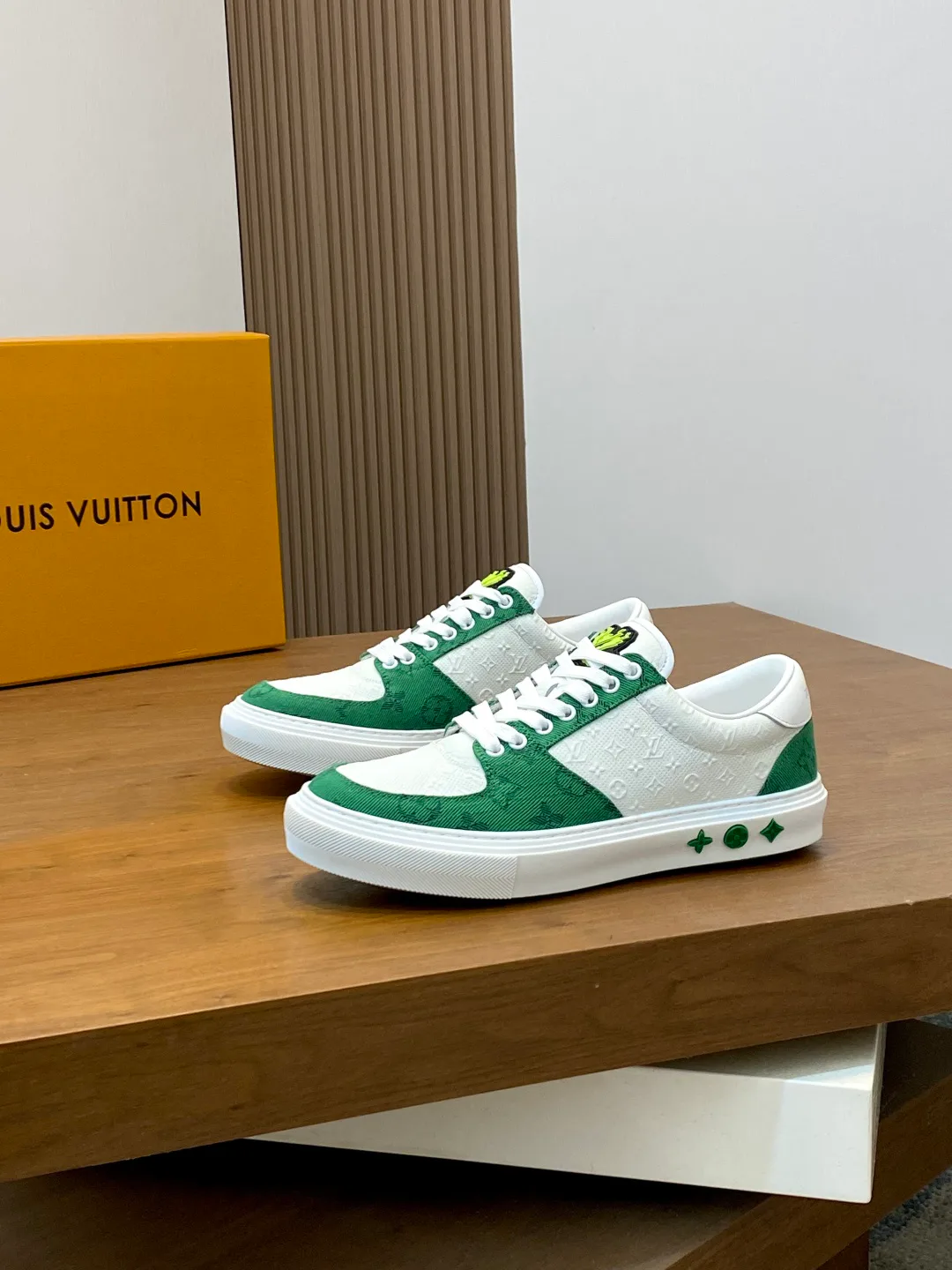 Men's Sneakers LOUIS VUITTON 17934206