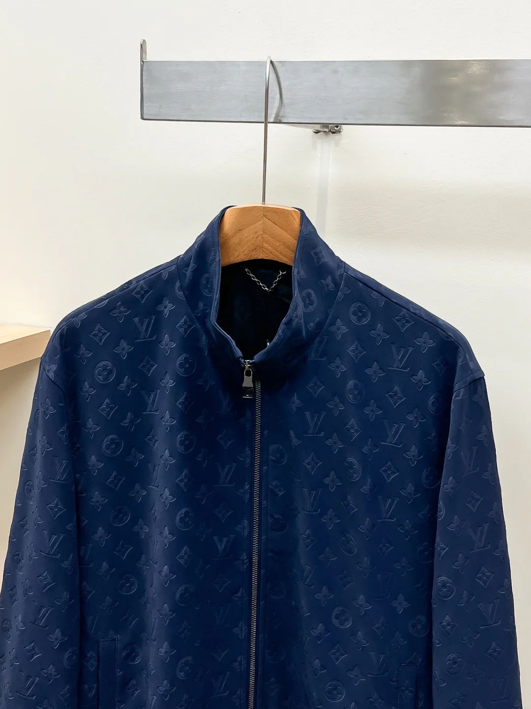 Men's Jackets And Down Jackets LOUIS VUITTON 18499110