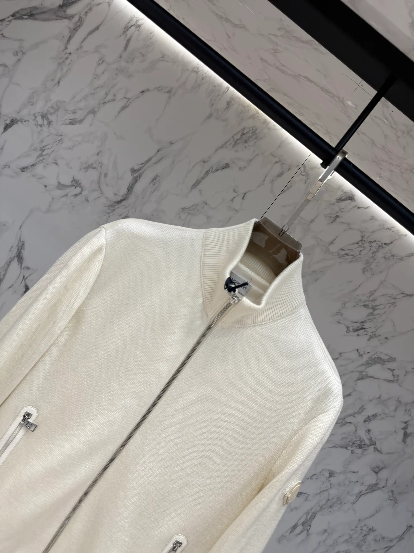 Men's Jackets And Down Jackets MONCLER 17867344