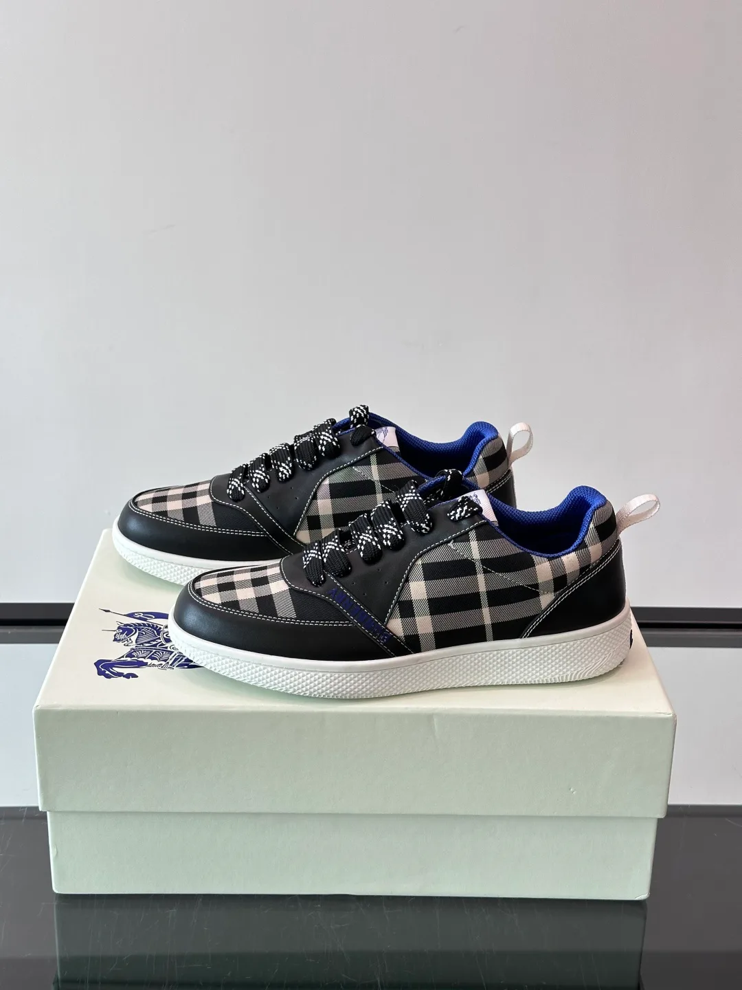 Men's Sneakers BURBERRY 18449432