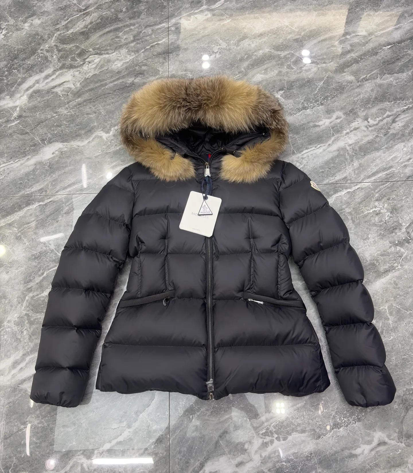 Women's Jackets And Down Jackets MONCLER 17801593