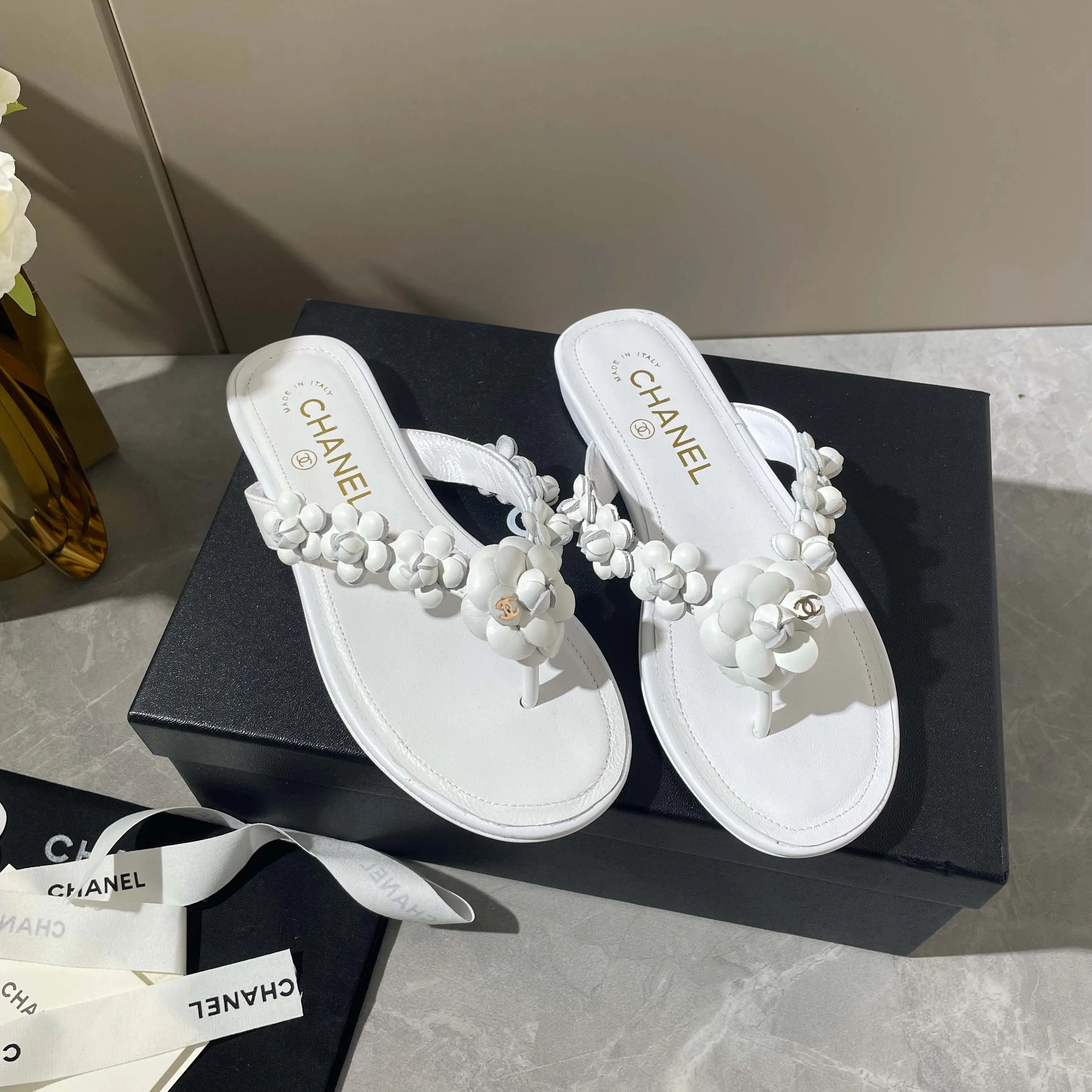 Women's Flip-Flops CHANEL 17947067