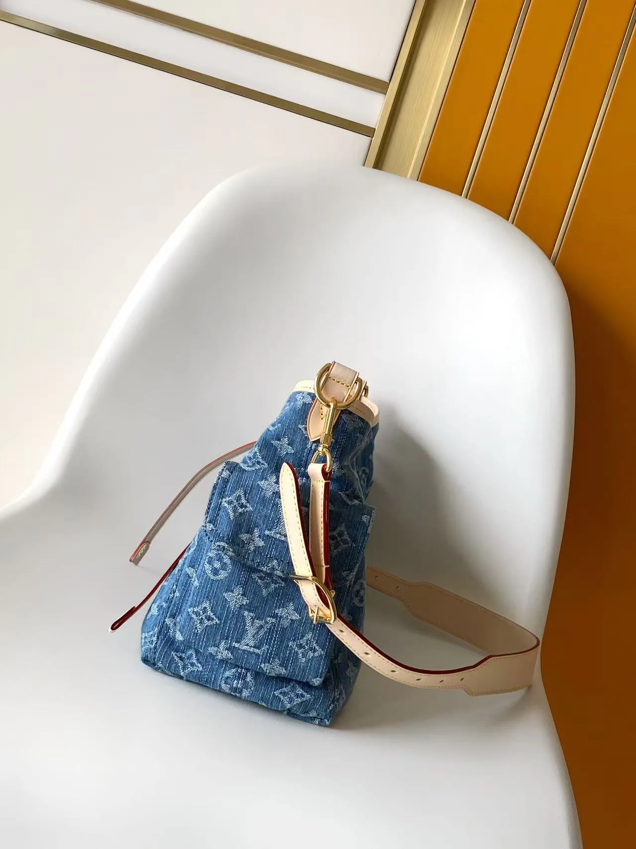 Women's Classic Handbags LOUIS VUITTON 17806365