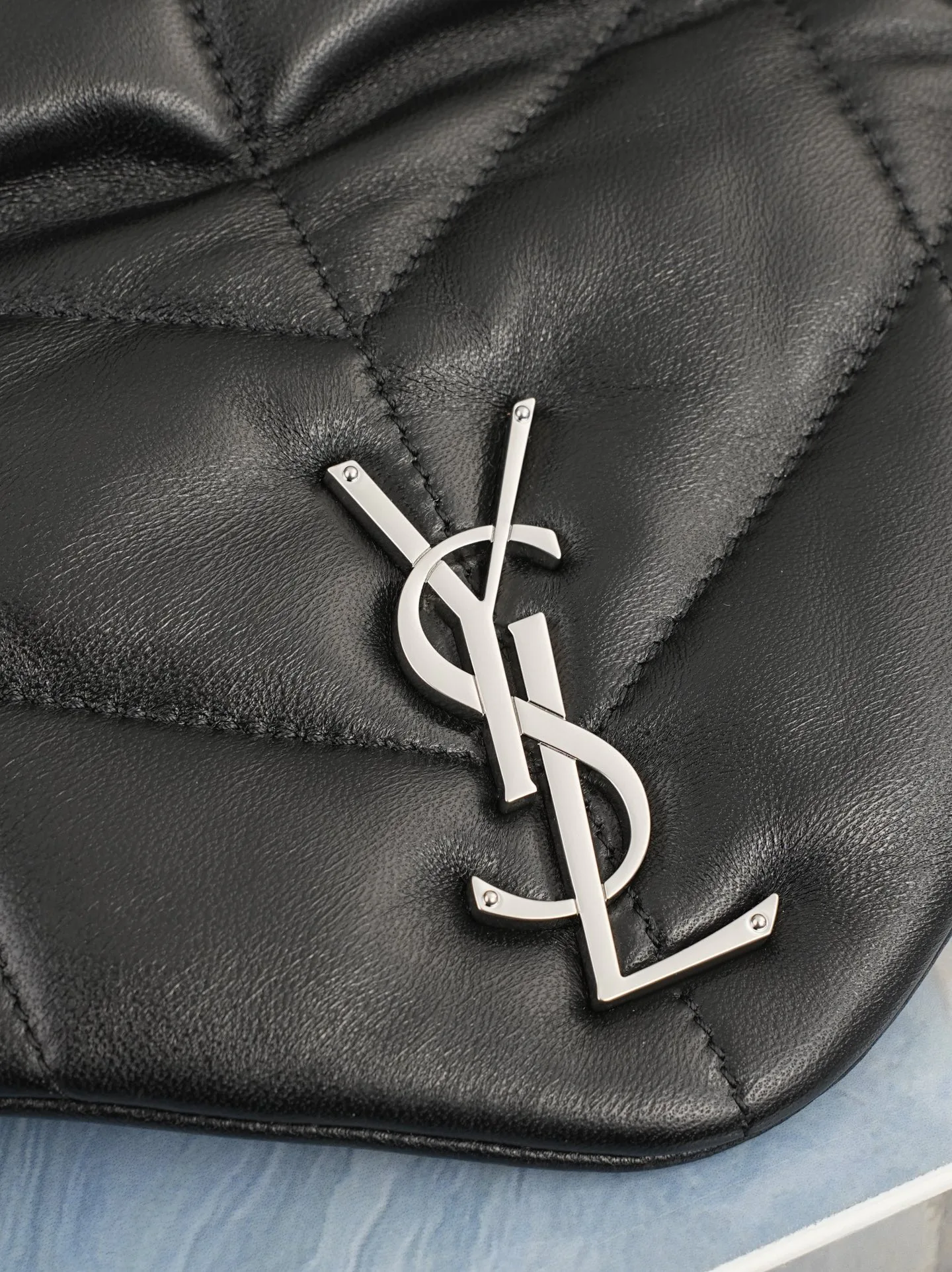 Women's Classic Handbags SAINT LAURENT 17385937