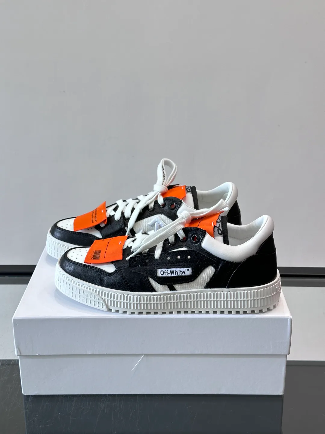 Women's Sneakers OFF-WHITE 18102422