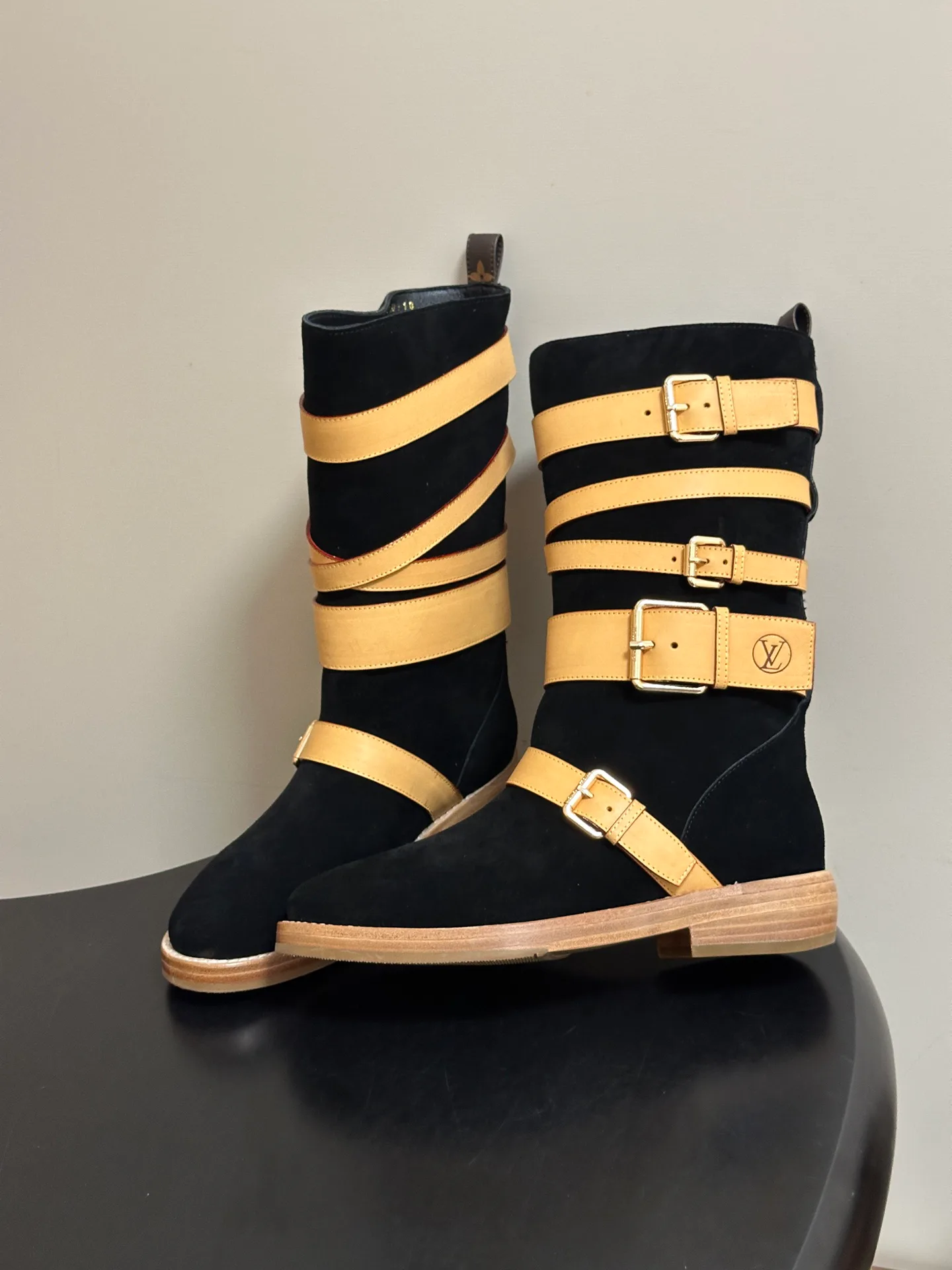 Women's Boots LOUIS VUITTON 18049430
