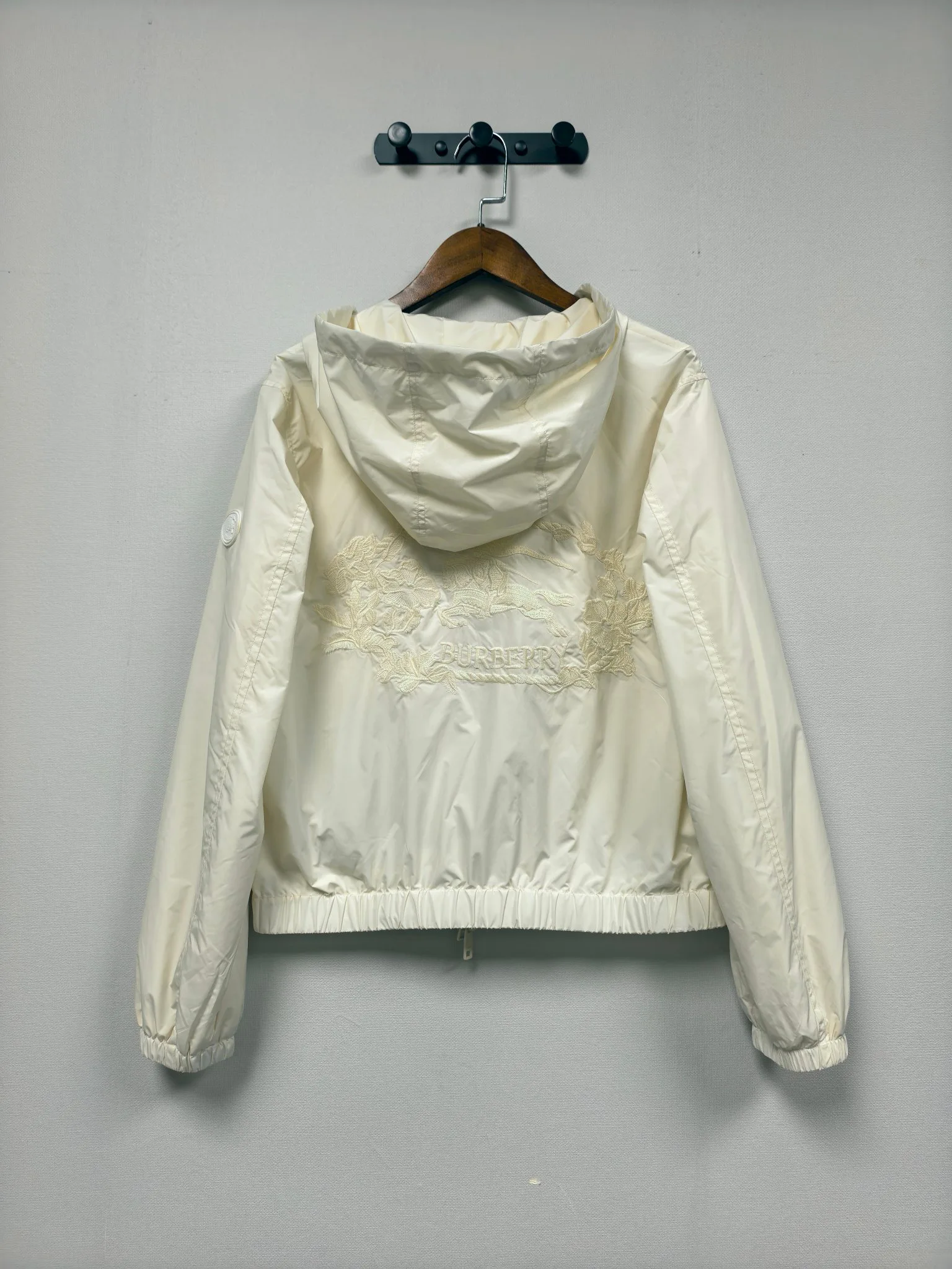 Women's Jackets And Down Jackets BURBERRY 18151036