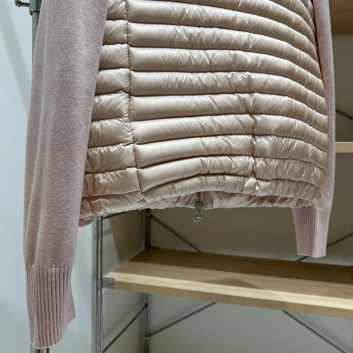 Women's Jackets And Down Jackets MONCLER 18043622