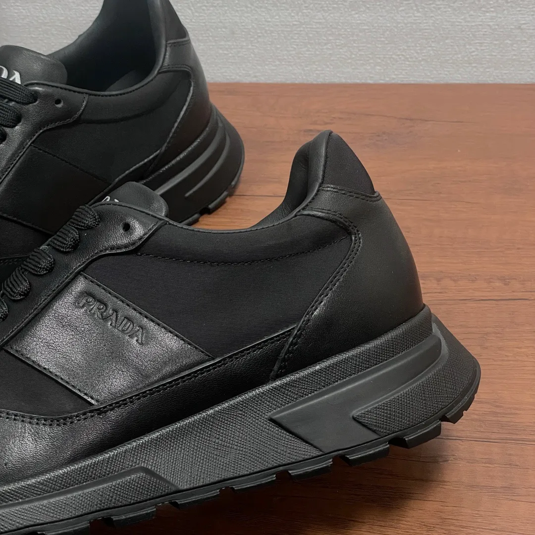 Men's Sneakers PRADA 17542575