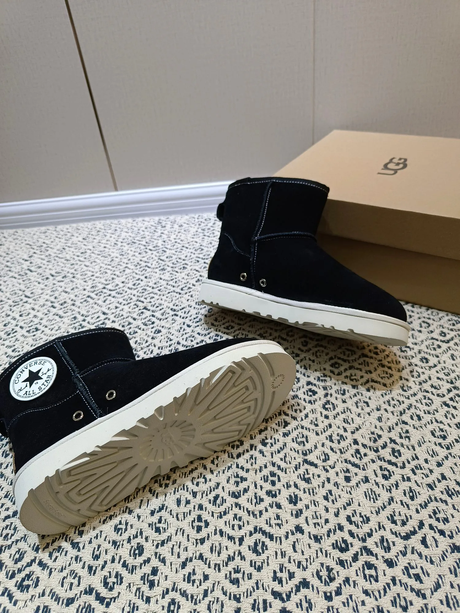 Women's Ugg Boots UGG 17997436