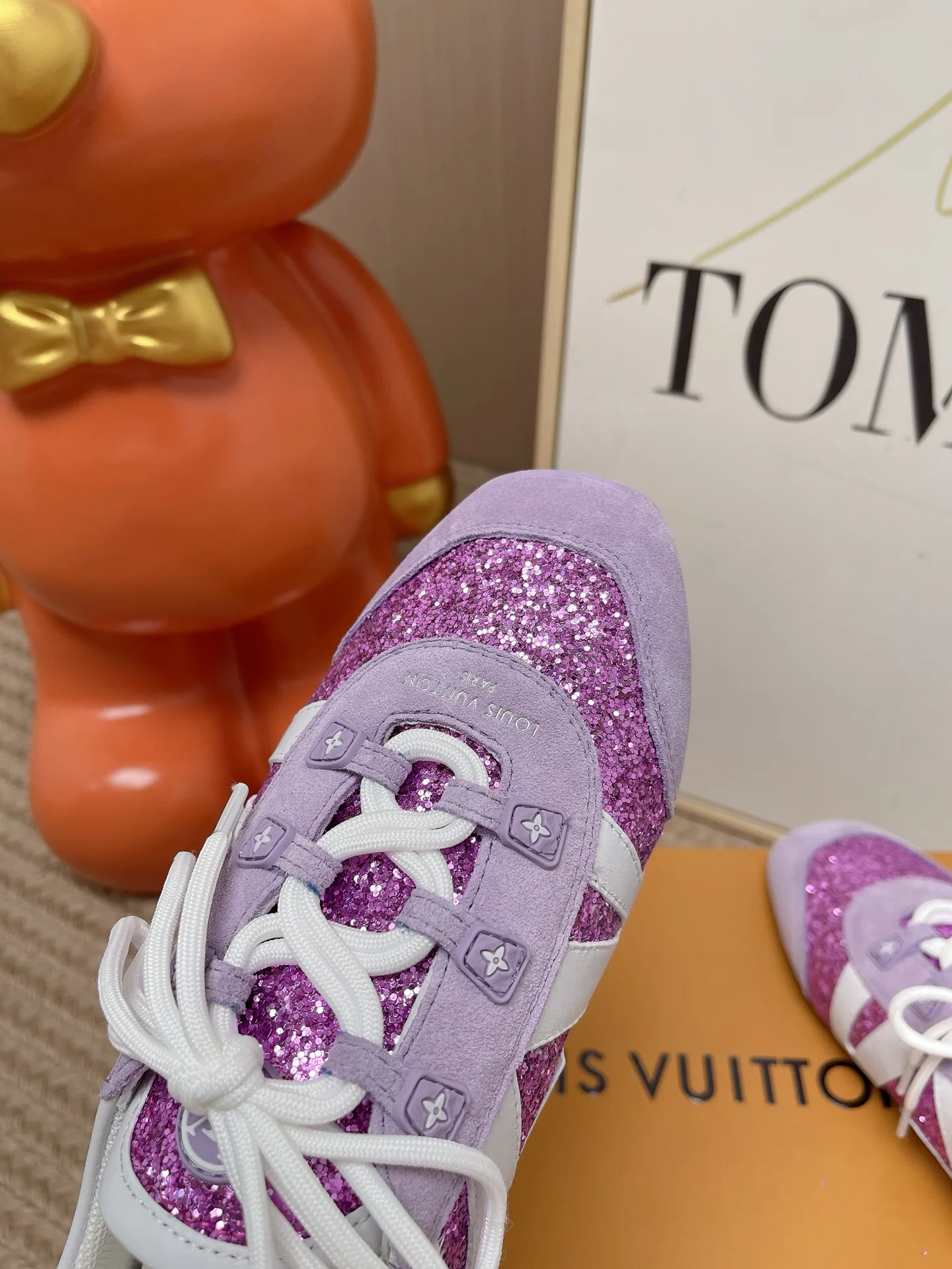 Women's Sneakers LOUIS VUITTON 17449408