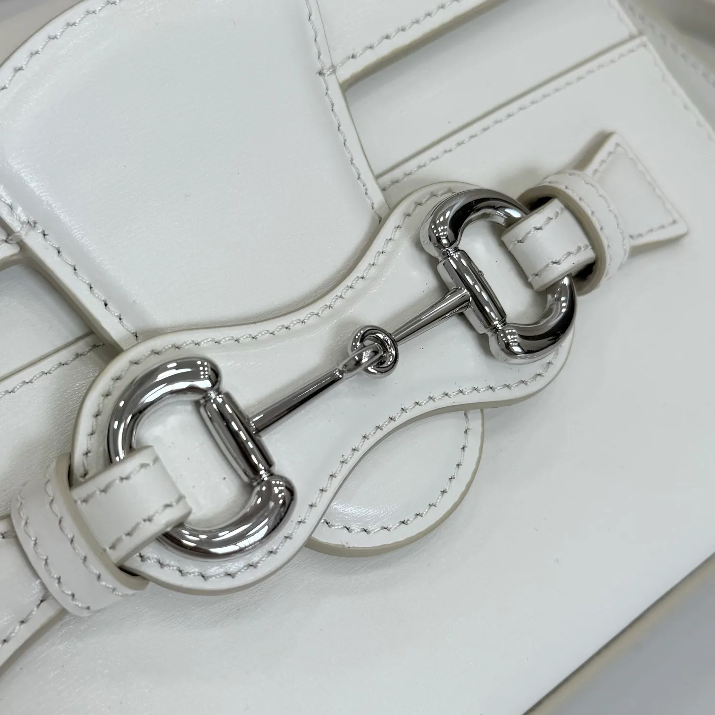 Women's Classic Handbags GUCCI 18262337