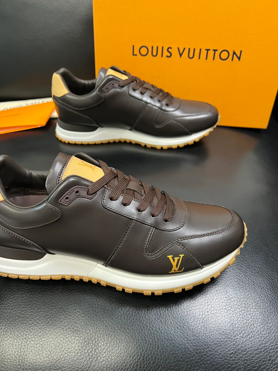 Men's Sneakers LOUIS VUITTON 17961829