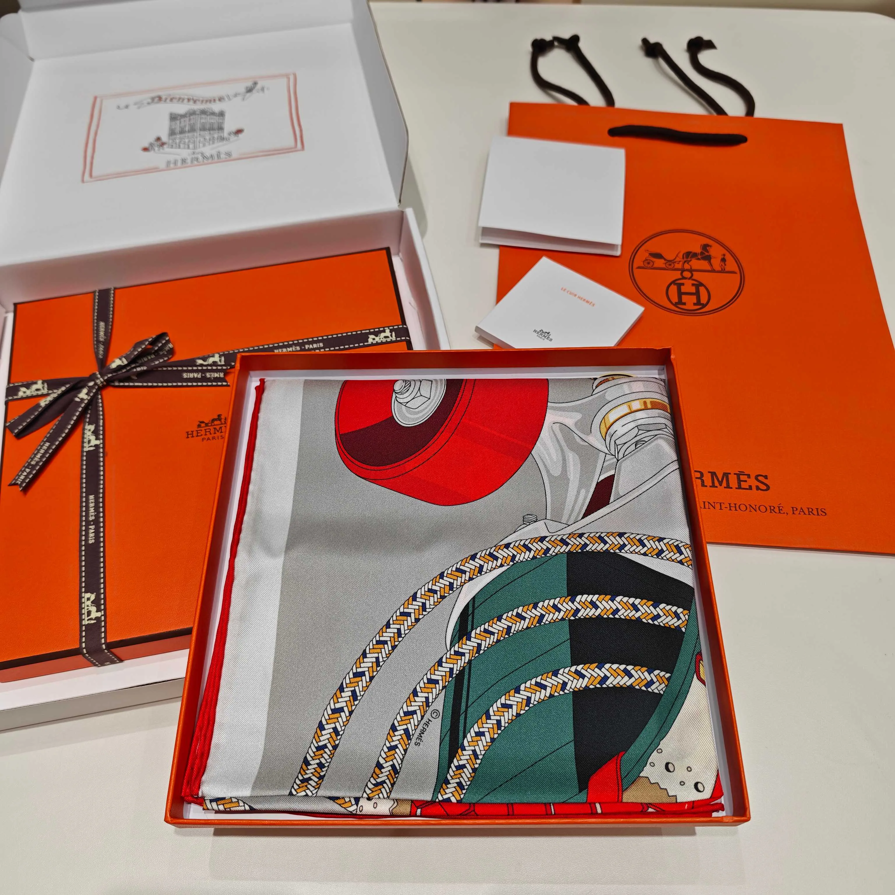 Silk Scarves HERMES 18167161