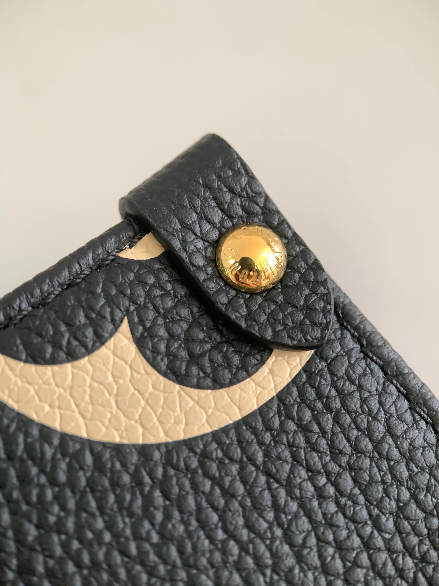 Women's Classic Handbags LOUIS VUITTON 18148138