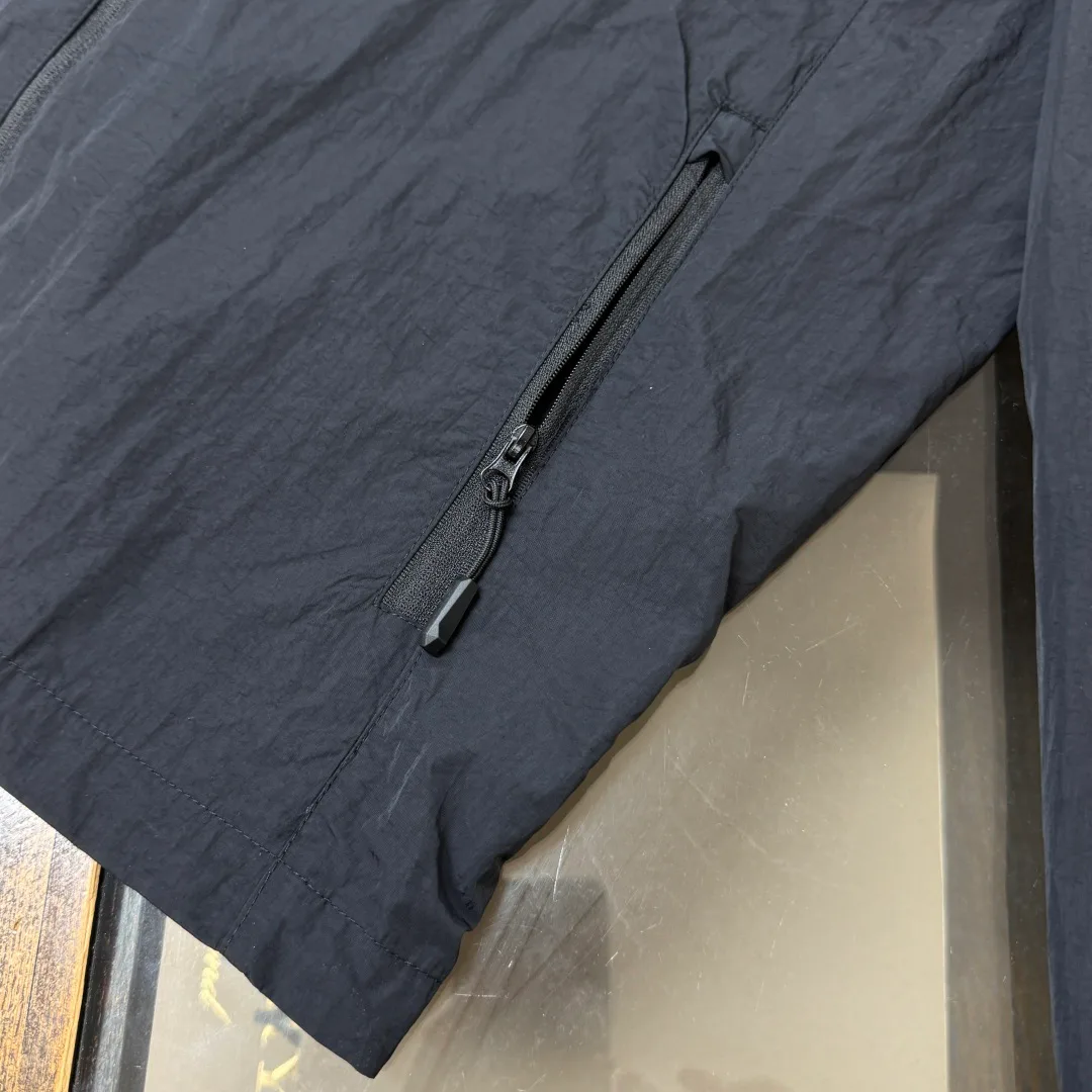 Men's Jackets And Down Jackets MONCLER 17286043