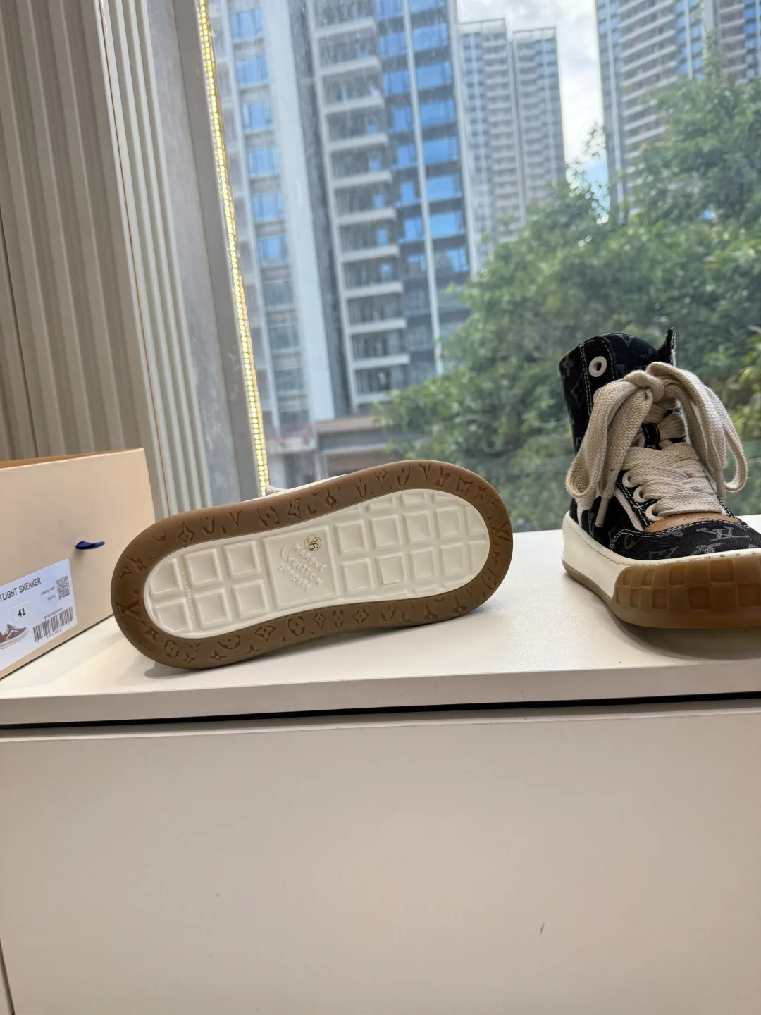 Women's Sneakers LOUIS VUITTON 16991430