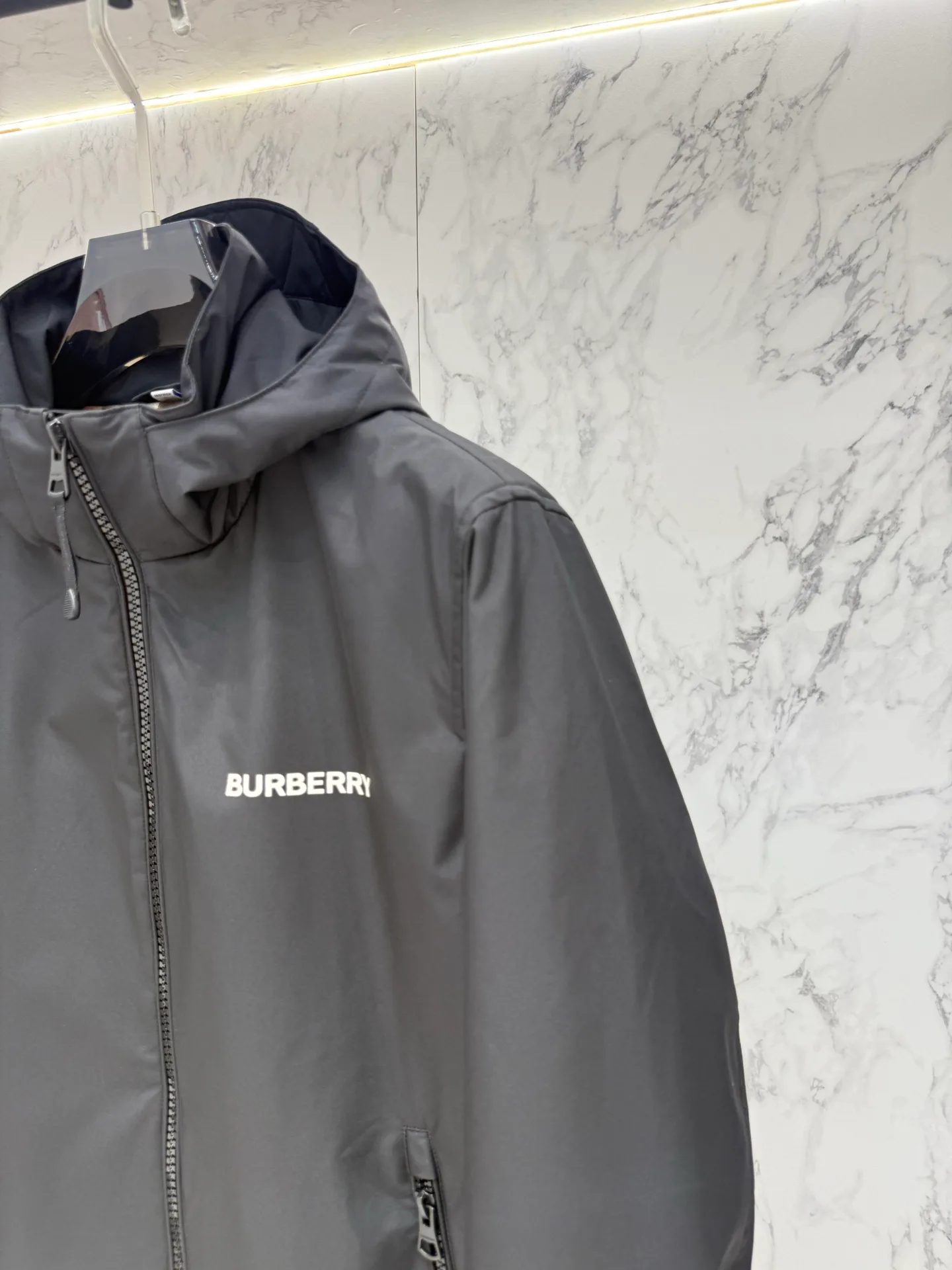 Women's Jackets And Down Jackets BURBERRY 17944115