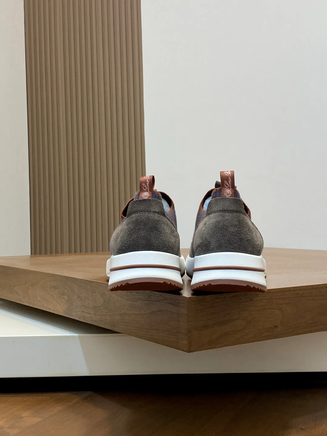 Men's Sneakers LORO PIANA 18100254
