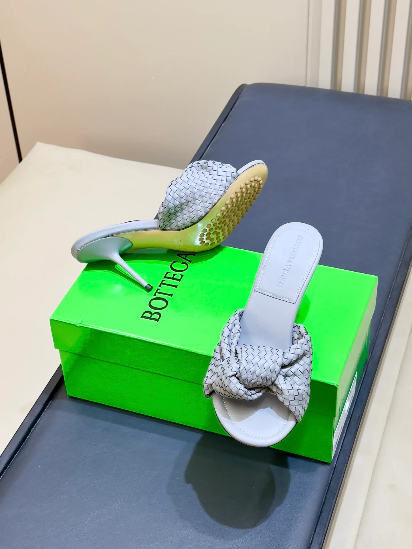 Women's Mules And Clogs BOTTEGA VENETA 18073352