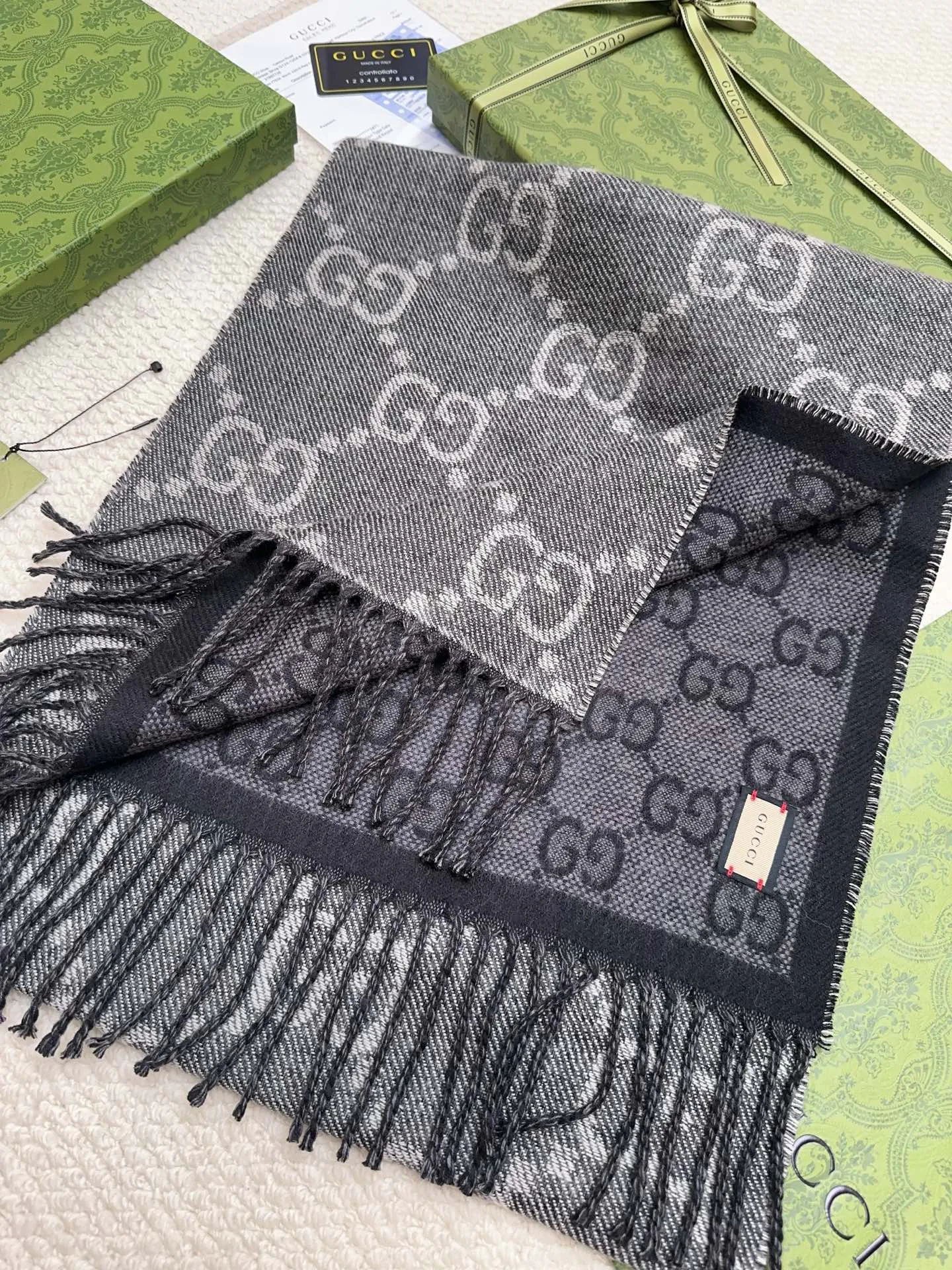 Scarves GUCCI 18003246