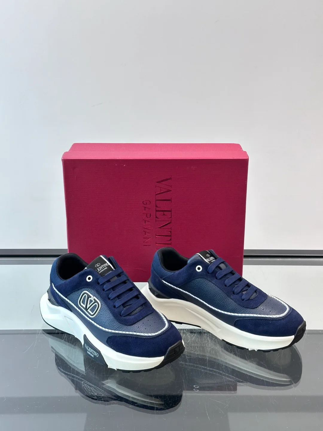 Men's Sneakers VALENTINO 18500688