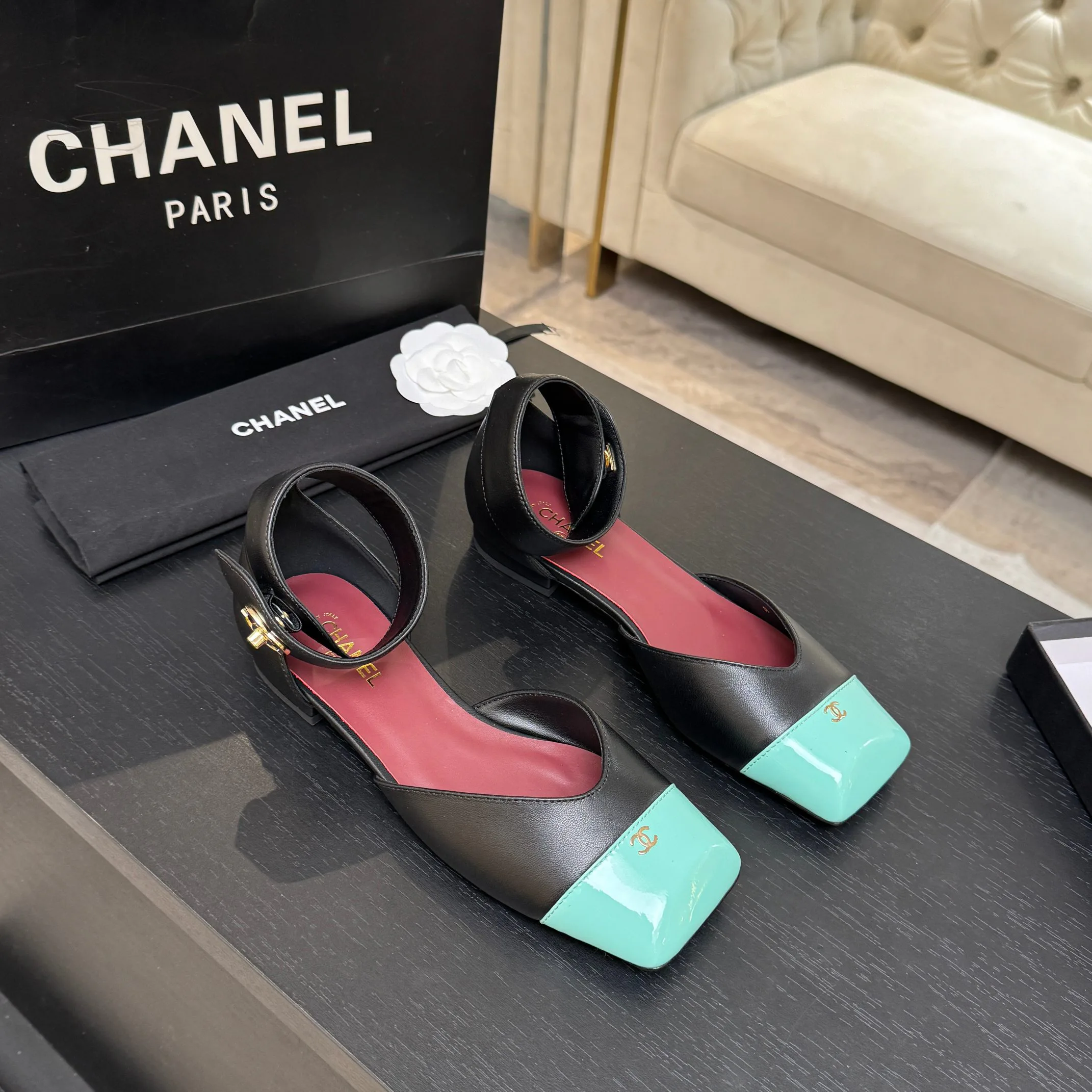 Women's Open-Toe Sandals CHANEL 18104575