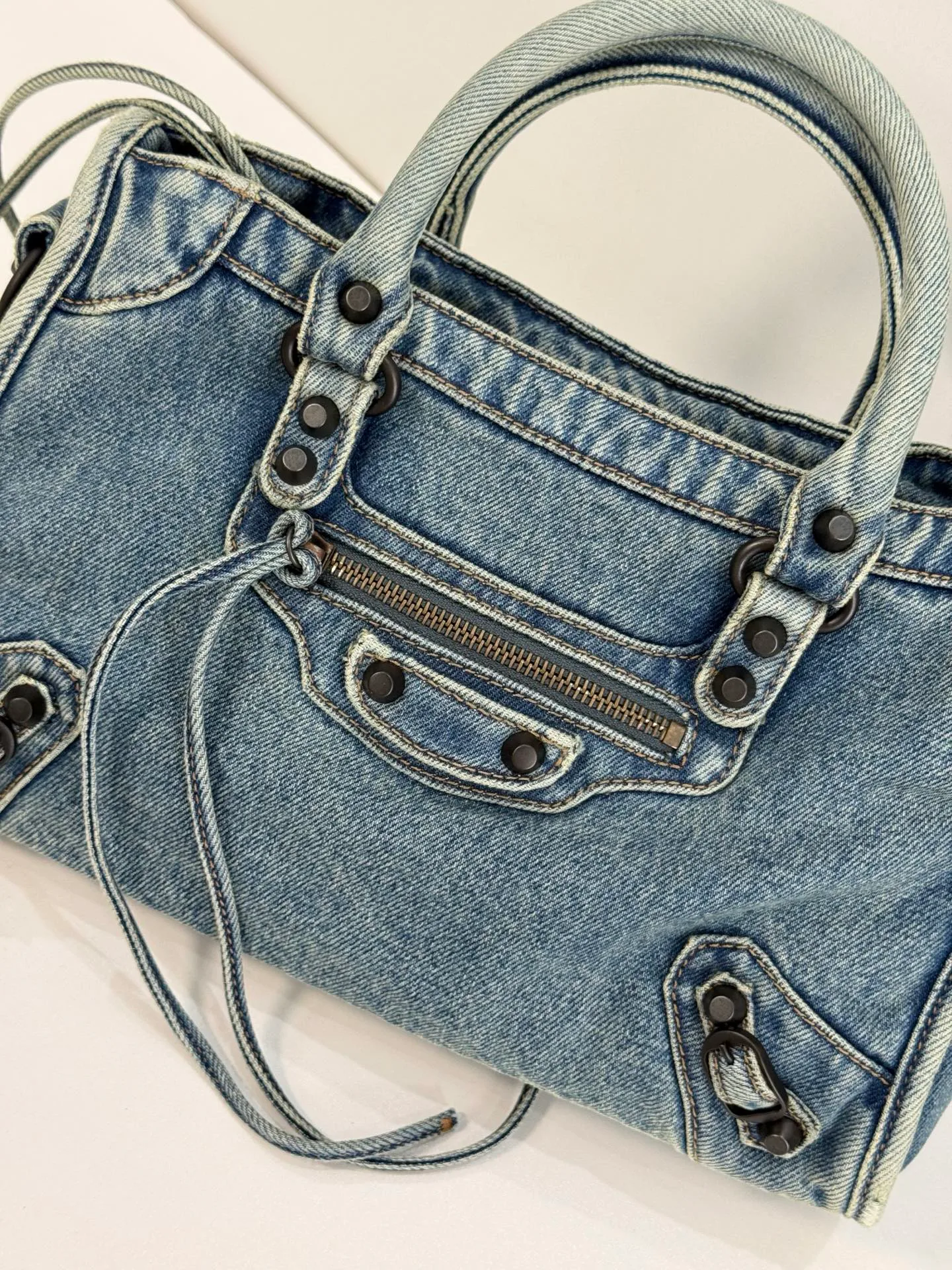Women's Classic Handbags BALENCIAGA 17871179