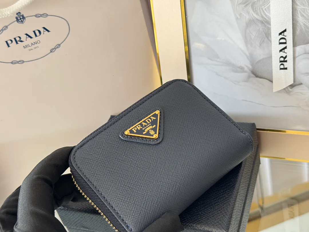 Women's Clutches PRADA 17999925