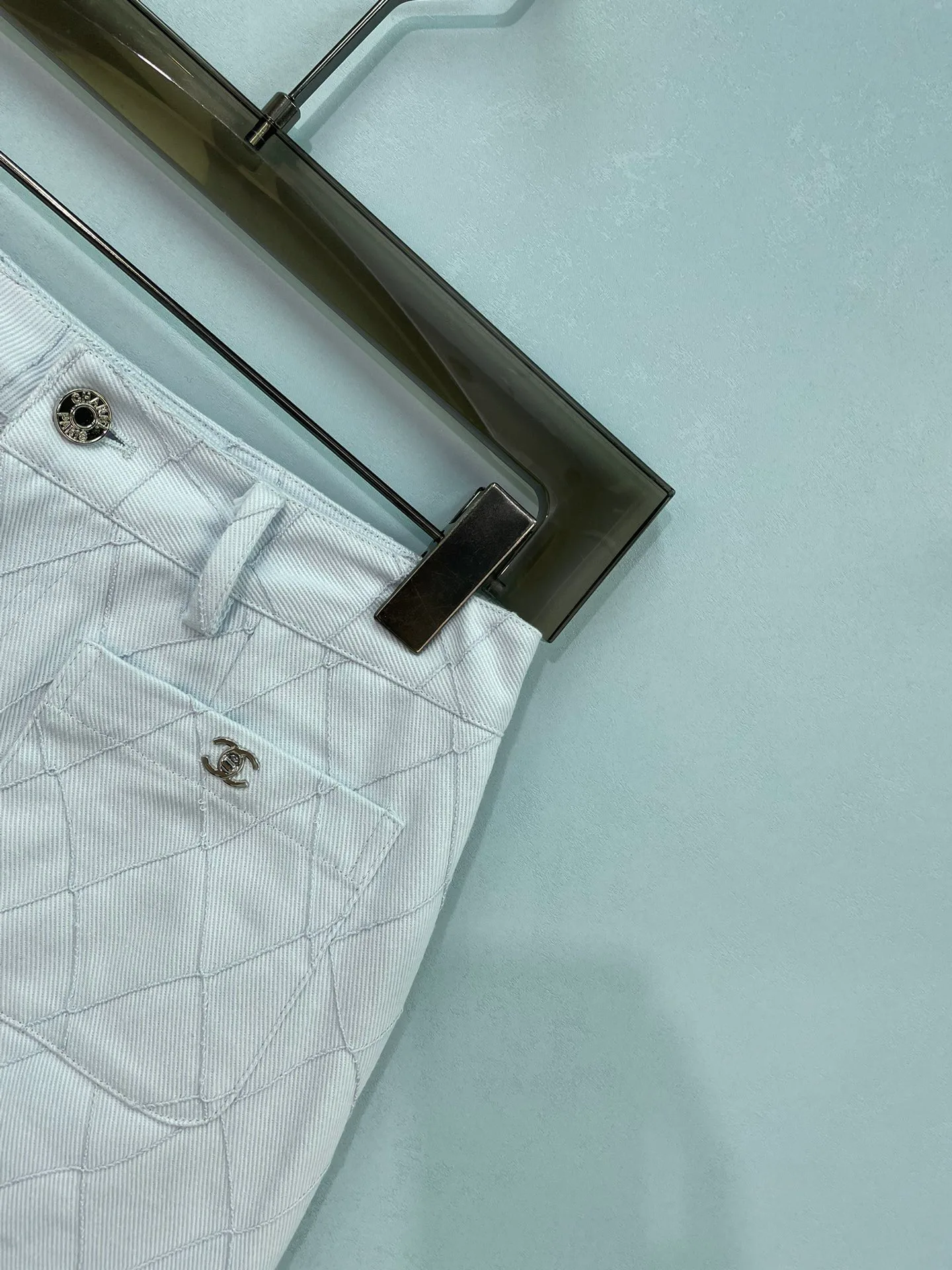 Women's Shorts CHANEL 17424171