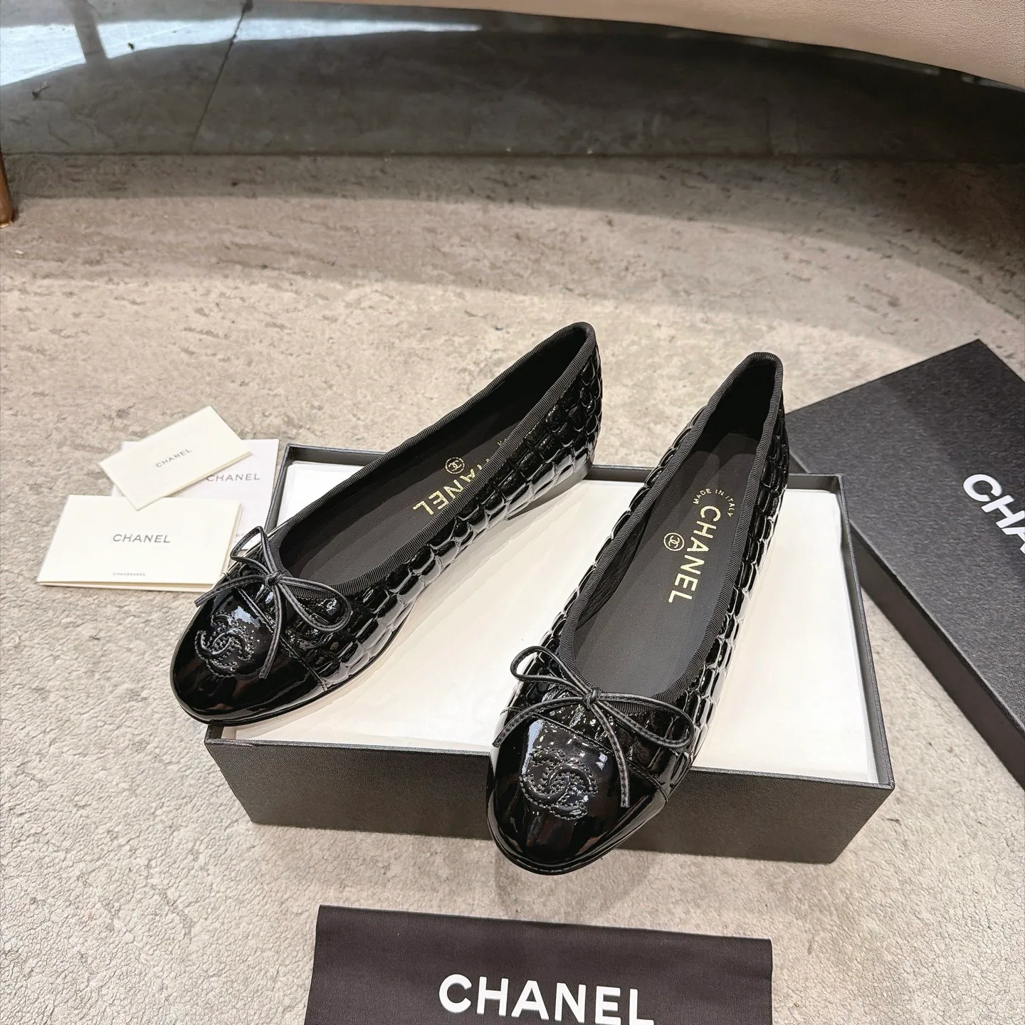 Women's Ballet Flats CHANEL 18323602