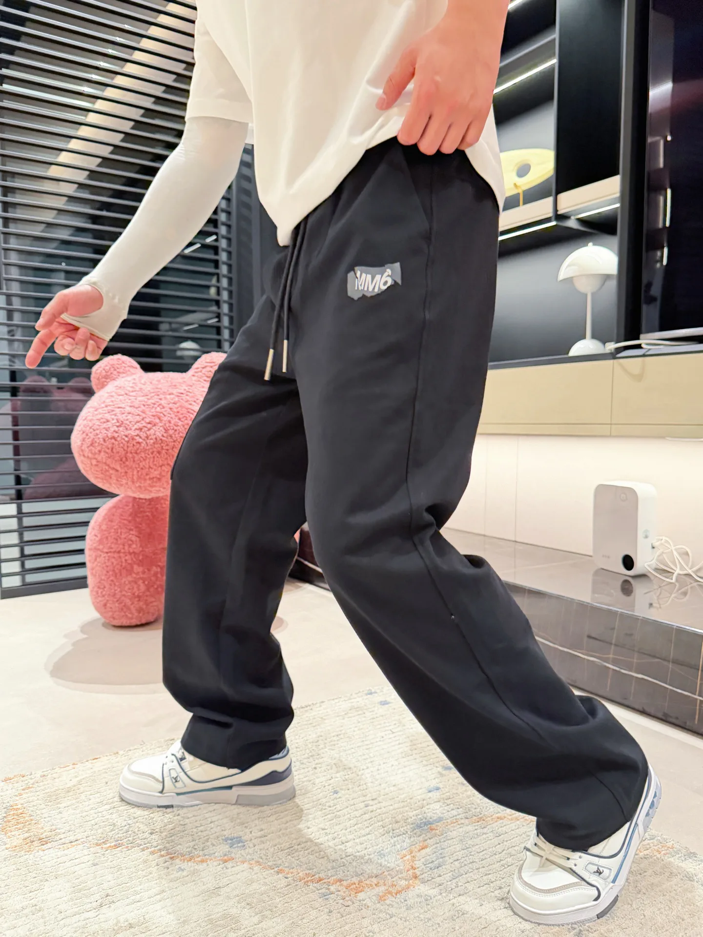 Men's Trousers MAISON MARGIELA 18499757