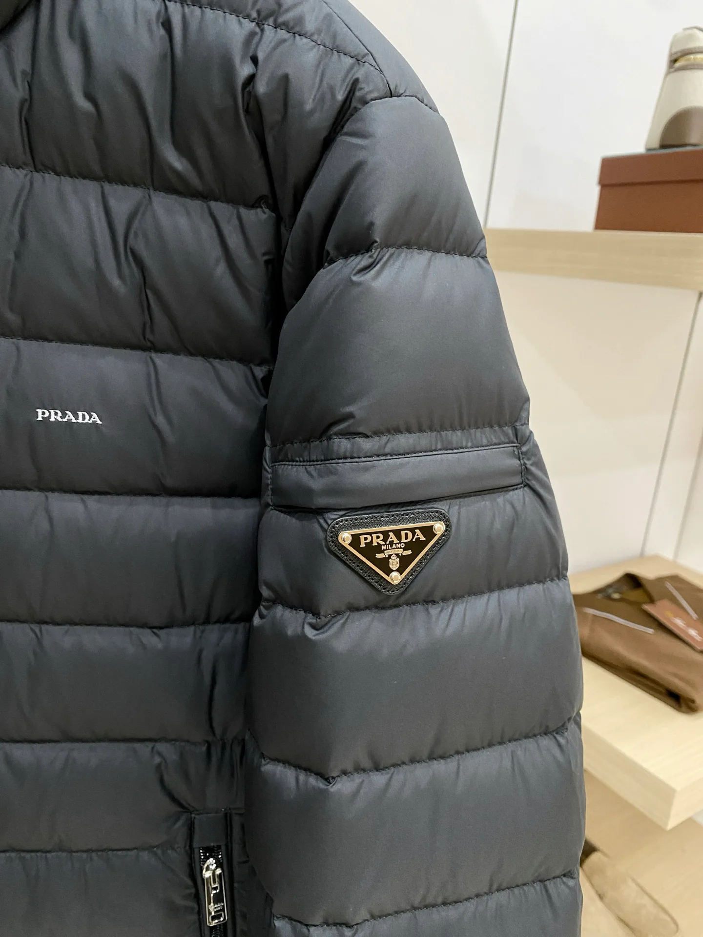 Куртки И Пуховики Мужские Prada 18596329