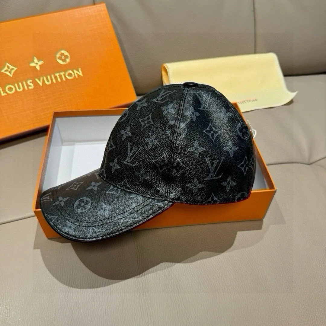 Hats LOUIS VUITTON 18105223