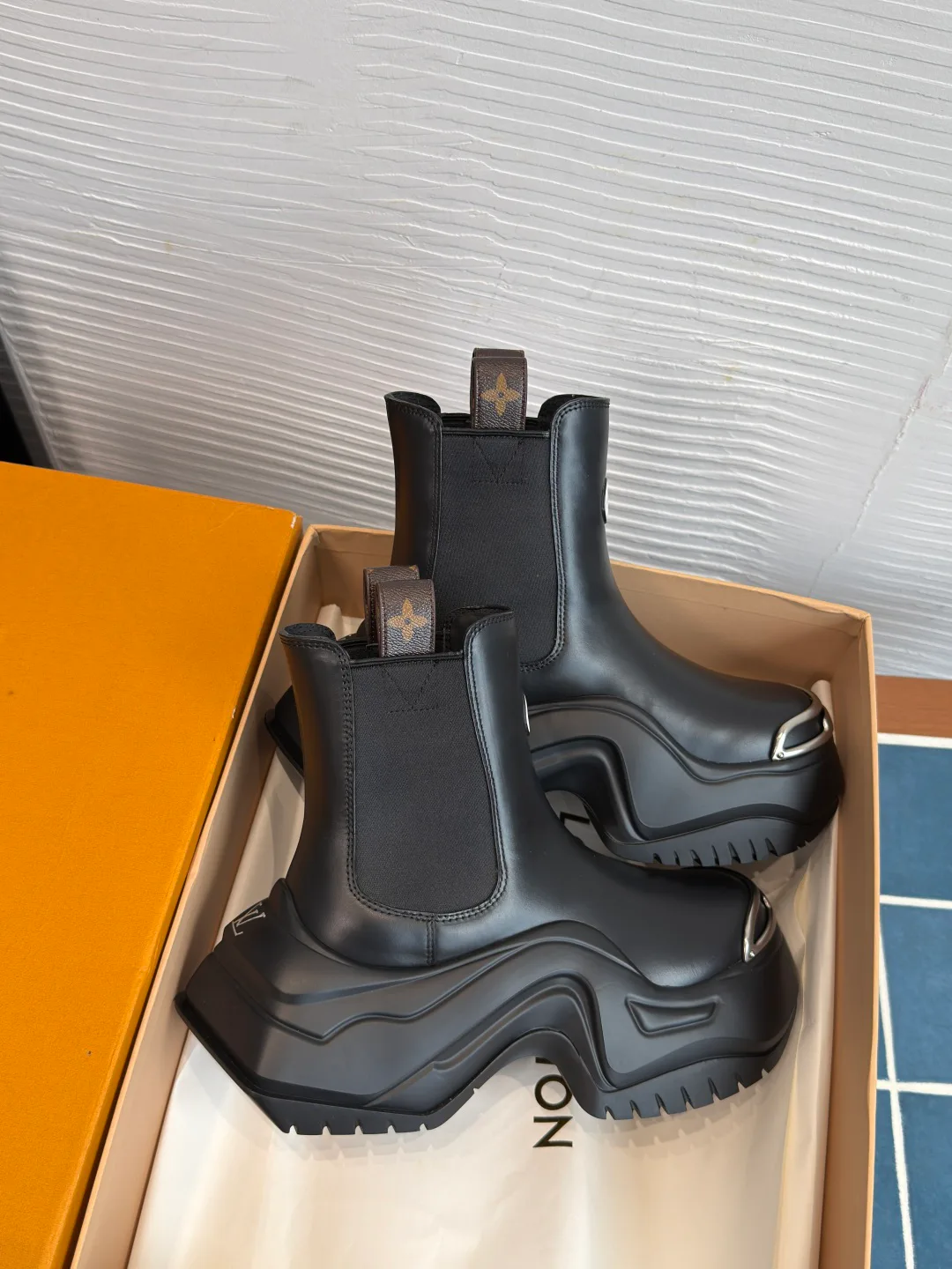 Women's Ankle Boots LOUIS VUITTON 18252062