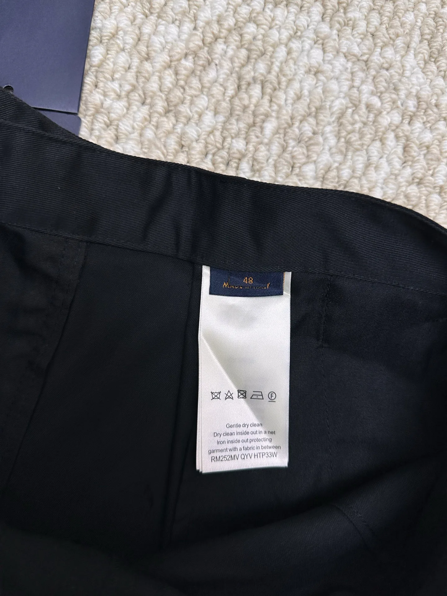 Men's Trousers LOUIS VUITTON 17975424